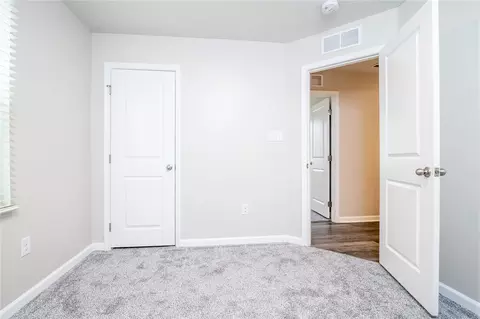 Bedroom - 195 Skyway Dr, Springfield, OH 45505 photo 4 of 7