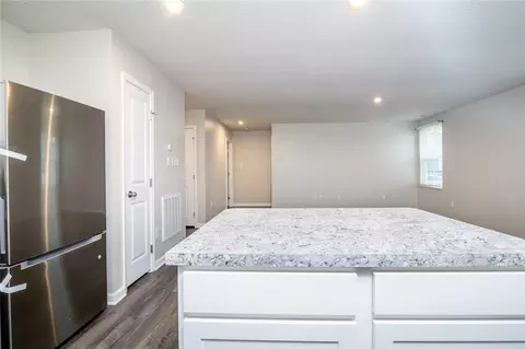 Kitchen - 195 Skyway Dr, Springfield, OH 45505 photo 4 of 4