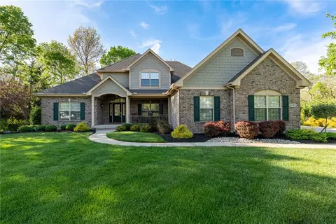 8101 Hidden Ridge Ct, Springboro, OH 45066