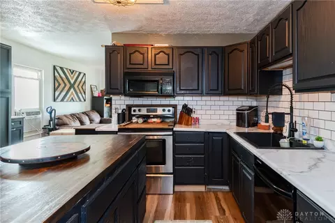 Kitchen - 2014 Westboro Ave, Springfield, OH 45503 photo 4 of 4
