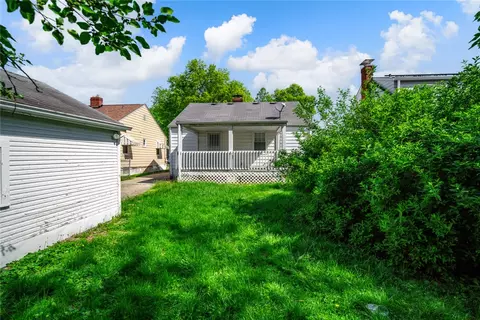 Exterior - 7111 Carnation Ave, Cincinnati, OH 45236 photo 4 of 5