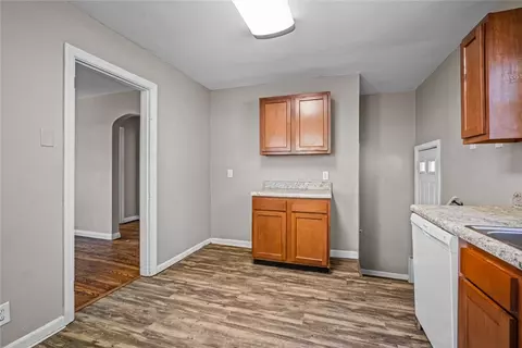 Entry Way - 7111 Carnation Ave, Cincinnati, OH 45236 photo 1 of 2