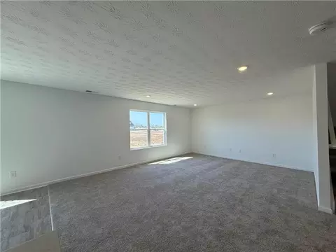 Living - 4005 Chakeres Ave, Springfield, OH 45505 photo 3 of 3