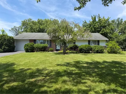 295 S Main St, Centerville, OH 45458