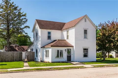 207 W North, West Manchester, OH 45382