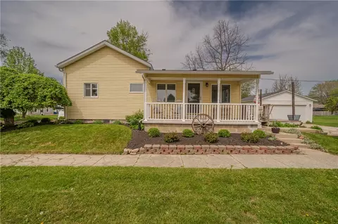 102 N Monroe St, Christiansburg, OH 45389