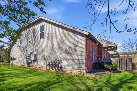 Exterior - 4028 Ryland Dr, Springfield, OH 45503 photo 5 of 6