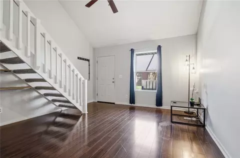 Living - 4028 Ryland Dr, Springfield, OH 45503 photo 3 of 4