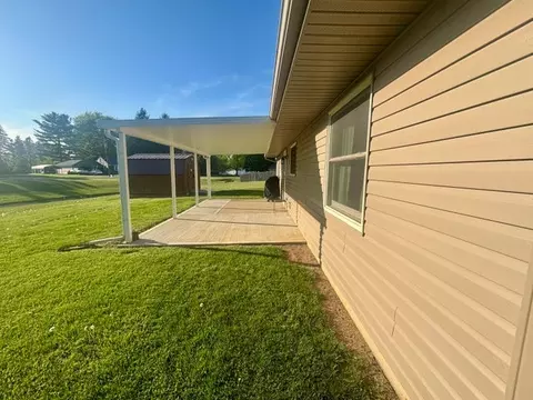Exterior - 2865 Dawn Ln, Springfield, OH 45503 photo 5 of 5