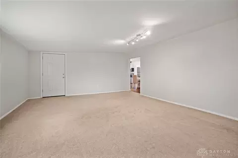 Living - 2567 Dunhill Pl, Kettering, OH 45420 photo 3 of 3