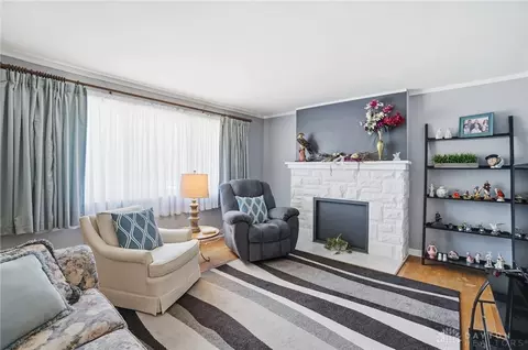 Living - 4433 Ackerman Blvd, Kettering, OH 45429 photo 1 of 2