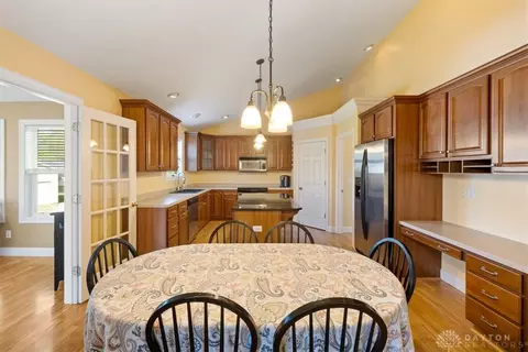 841 Willow Rd, Springfield, OH 45502 photo 8