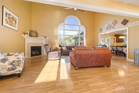 841 Willow Rd, Springfield, OH 45502 photo 6