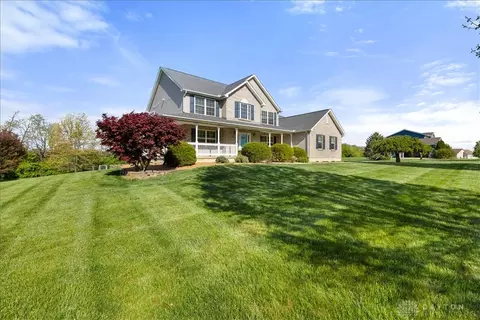 841 Willow Rd, Springfield, OH 45502 photo 2
