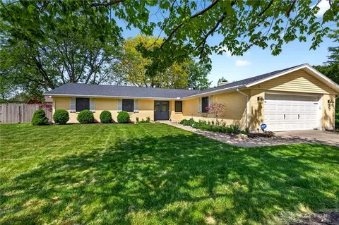 1180 Stillcreek Dr, Washington Township, OH 45458