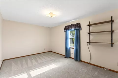 Bedroom - 3722 Marbella Ave, Springfield, OH 45502 photo 5 of 11
