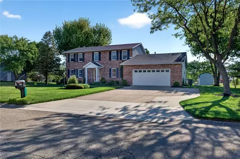 Exterior - 3722 Marbella Ave, Springfield, OH 45502 photo 4 of 16