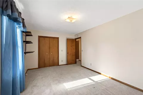 Bedroom - 3722 Marbella Ave, Springfield, OH 45502 photo 6 of 11