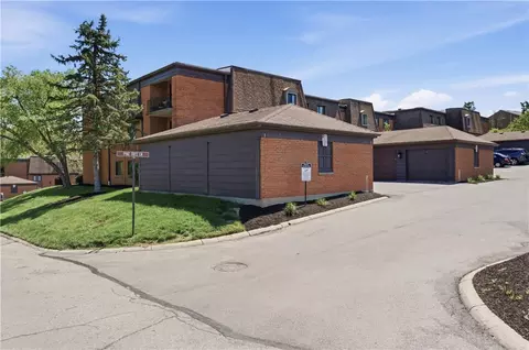 1600 Pine Tree Ln #27, West Carrollton, OH 45449