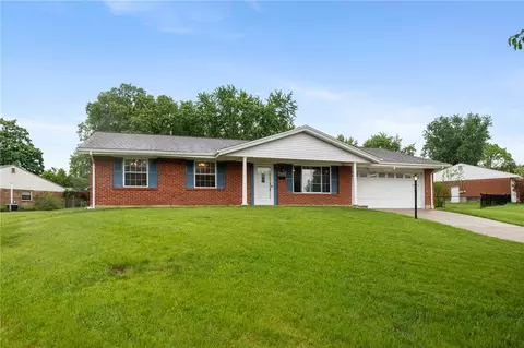 734 N Bayberry Dr, Miamisburg, OH 45342