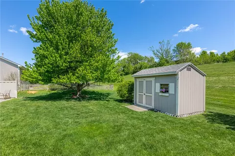 Exterior - 9274 Amchar Ct, Centerville, OH 45458 photo 4 of 7