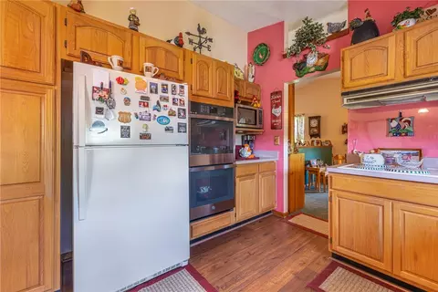 Kitchen - 9274 Amchar Ct, Centerville, OH 45458 photo 2 of 4