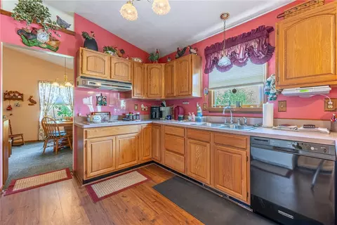 Kitchen - 9274 Amchar Ct, Centerville, OH 45458 photo 4 of 4