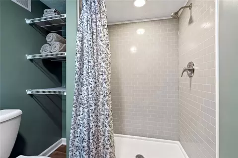 Bath - 3776 Shank Rd, Hamilton, OH 45013 photo 5 of 5