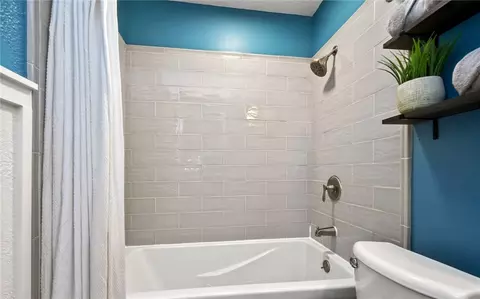 Bath - 3776 Shank Rd, Hamilton, OH 45013 photo 2 of 5