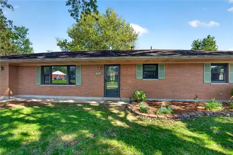 Exterior - 3015 Vale Dr, Kettering, OH 45420 photo 5 of 13