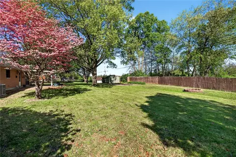 Exterior - 3015 Vale Dr, Kettering, OH 45420 photo 8 of 13