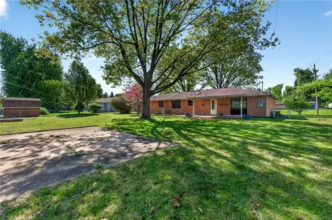 Exterior - 3015 Vale Dr, Kettering, OH 45420 photo 9 of 13