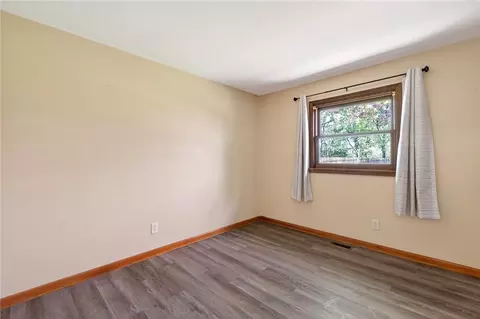 Bedroom - 3015 Vale Dr, Kettering, OH 45420 photo 3 of 8