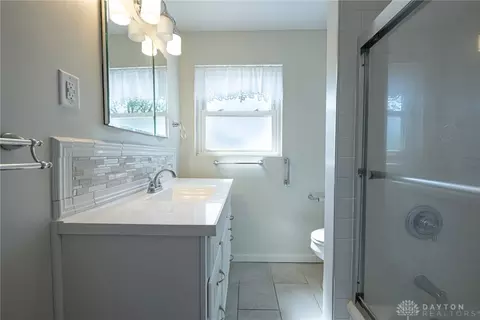Bath - 1169 Waving Willow Dr, Dayton, OH 45409 photo 2 of 4