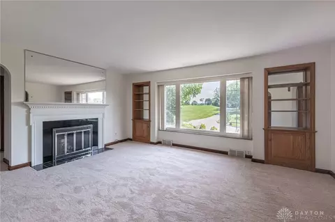 Living - 1169 Waving Willow Dr, Dayton, OH 45409 photo 5 of 7