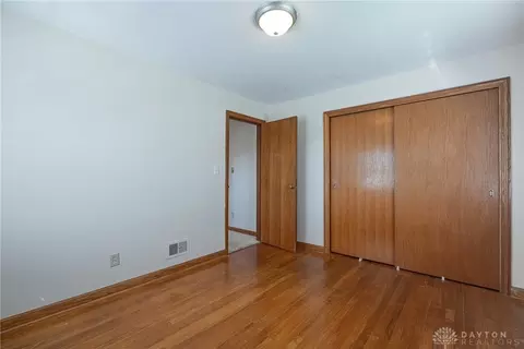 Bedroom - 1169 Waving Willow Dr, Dayton, OH 45409 photo 4 of 10