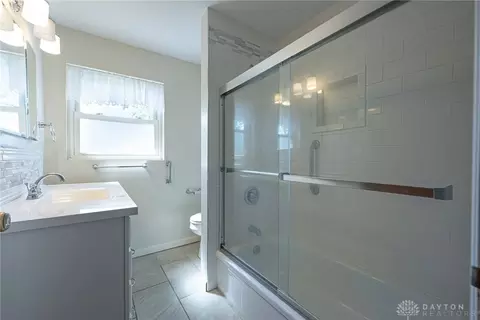 Bath - 1169 Waving Willow Dr, Dayton, OH 45409 photo 1 of 4