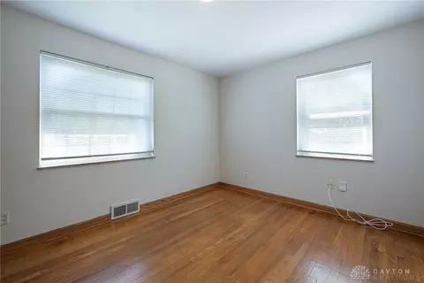 Bedroom - 1169 Waving Willow Dr, Dayton, OH 45409 photo 3 of 10