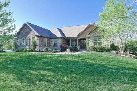 7430 Deep Woods Ct, Springboro, OH 45066