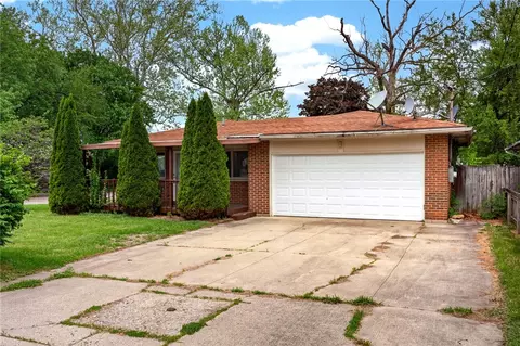 3659 Trail On Rd, Moraine, OH 45439