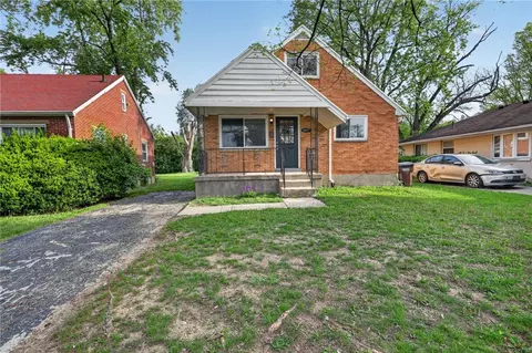 3617 W Siebenthaler Ave, Dayton, OH 45406
