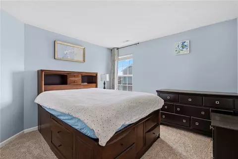 Bedroom - 9448 Aspen Brook Ct, Centerville, OH 45458 photo 4 of 10