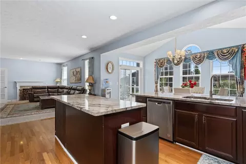 Kitchen - 9448 Aspen Brook Ct, Centerville, OH 45458 photo 1 of 6