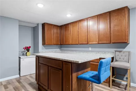 Kitchen - 9448 Aspen Brook Ct, Centerville, OH 45458 photo 5 of 6