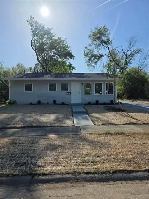 1621 Azalea Dr, Dayton, OH 45417