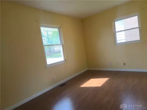 Living - 40 Walnut Pl, Springboro, OH 45066 photo 4 of 4