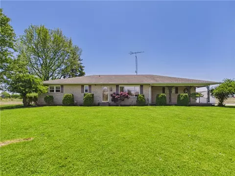 674 W Main St, New Lebanon, OH 45345