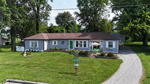 6507-6503 Spring Hill Dr, Hillsboro, OH 45133