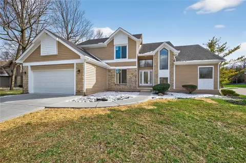 811 Wind Bluff Pt, Springboro, OH 45066
