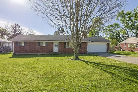 452 6th St, Waynesville, OH 45068